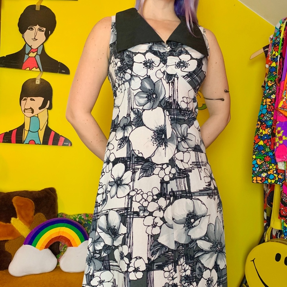 Vintage 70s collared floral barkcloth maxi dress